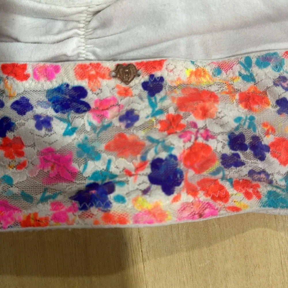 PINK Victoria’s Secret Floral Lace Bandeau - Picture 5 of 7